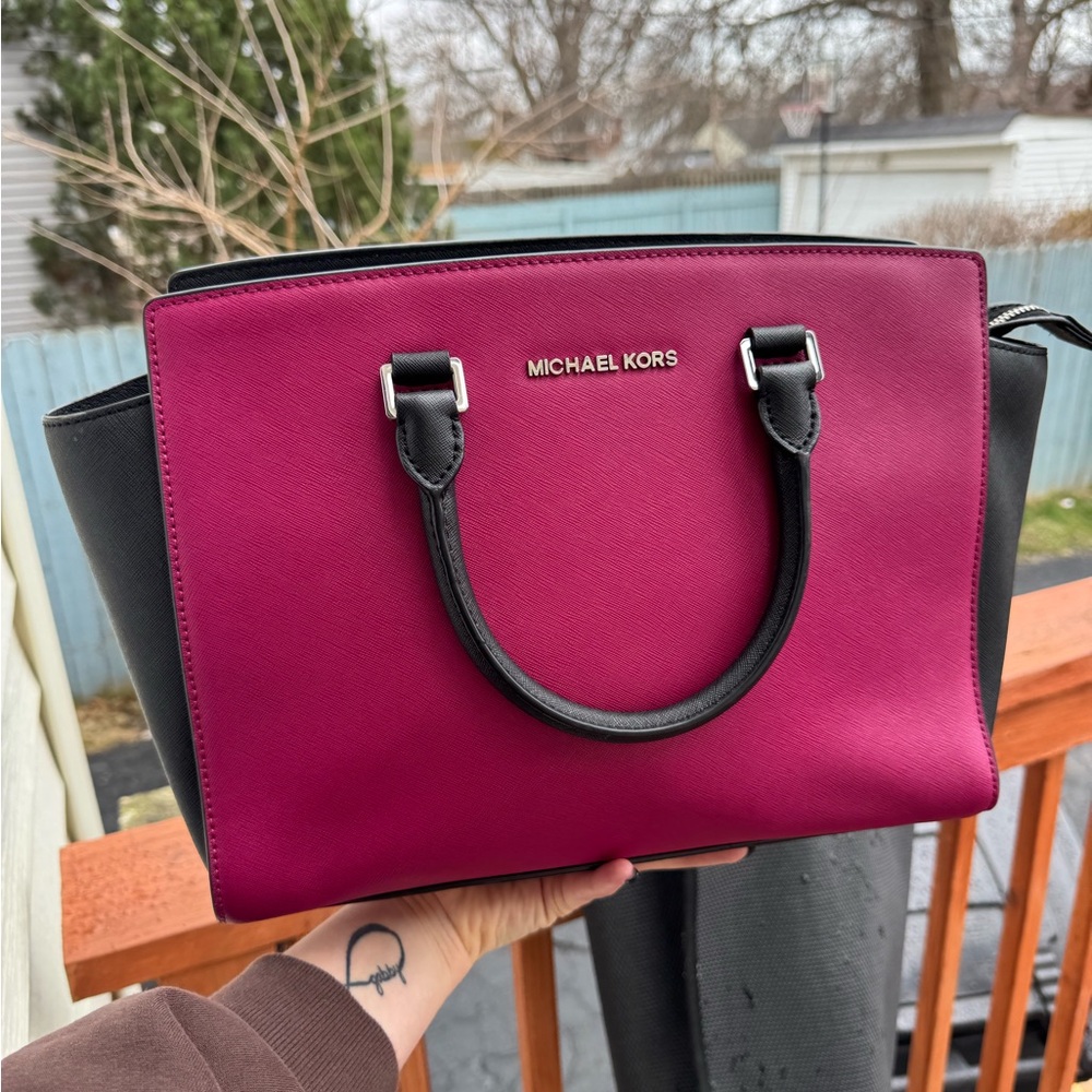 Michael Kors Pink and Black Women's Bag